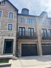Building Photo - 260-260 Eagle St