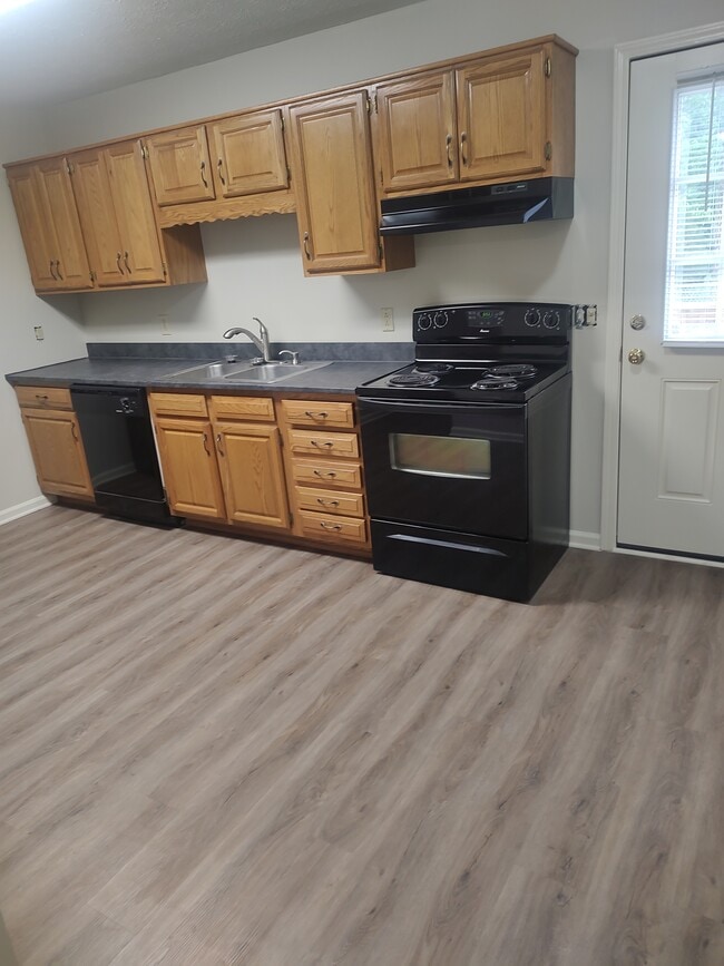 kitchen - 210 W 17th St