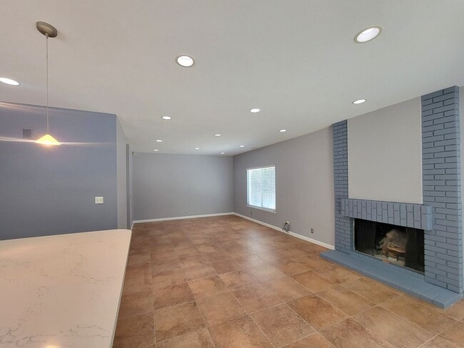 Building Photo - Spacious Beauty with Remodeled Kitchen and...