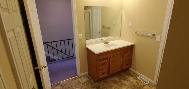 Building Photo - 18901 E Manor Ct