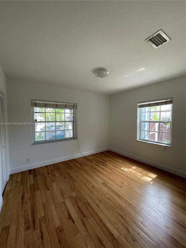 Foto del edificio - 2280 SW 20th St