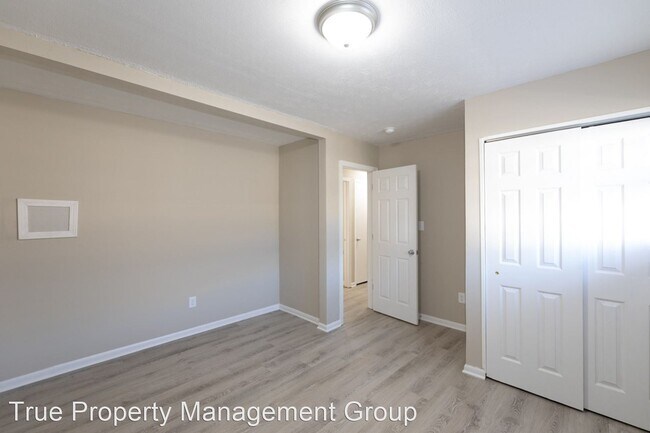 Building Photo - 3 br, 2 bath House - 4244 Redfern Drive