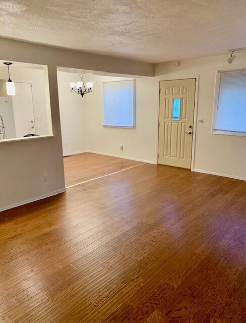 Foto del edificio - 6412 83rd Ct N