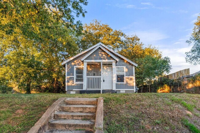 Foto del edificio - 515 E Lee St