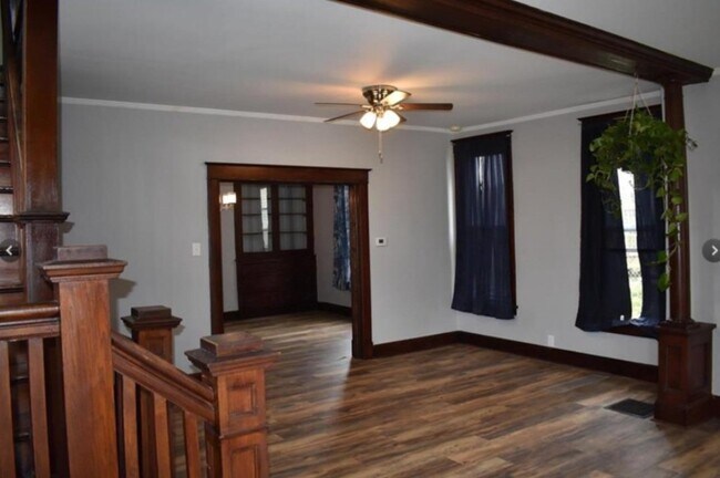 Foto del edificio - 2001 Mitchell Ave