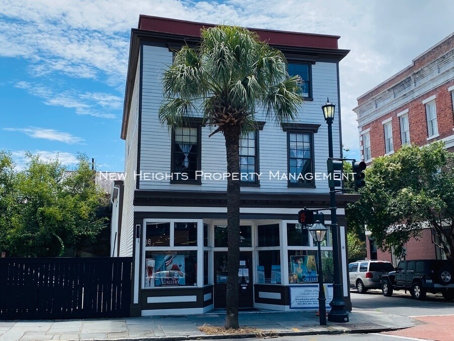 Primary Photo - 103 Broad St