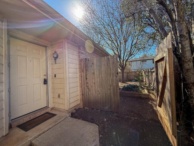 Building Photo - 11101 Franklins Tale Loop