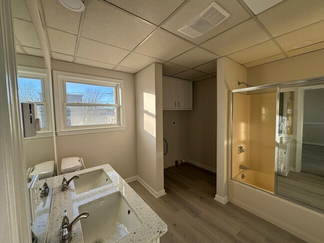 Foto del edificio - 494 Hevey St