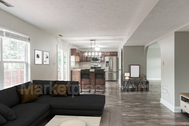 Building Photo - 893 Waterway Dr
