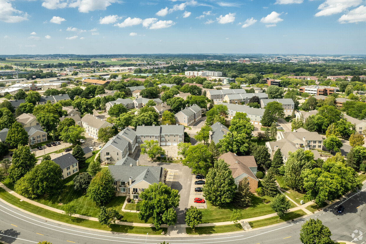 Foto principal - High Point Commons Apartments