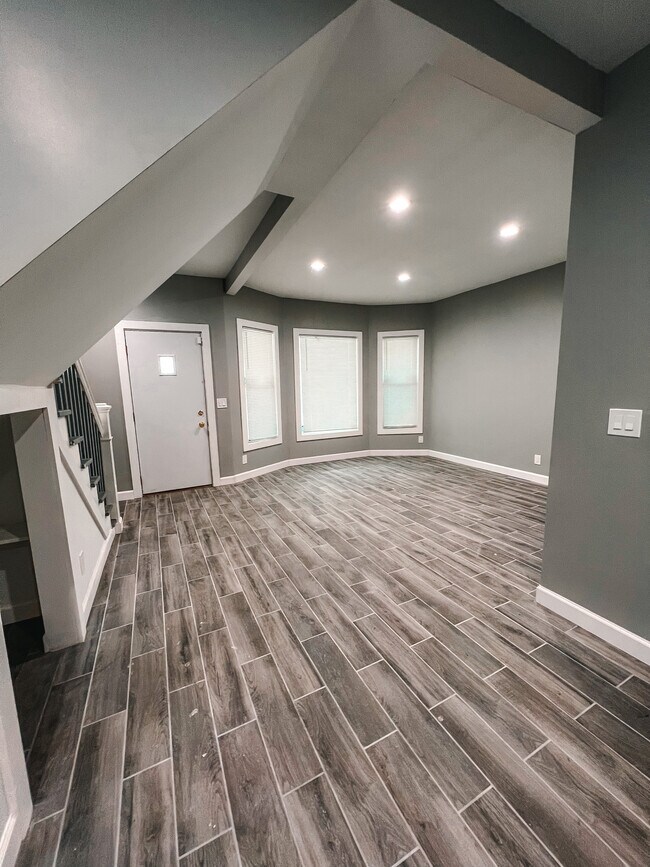 Foto del edificio - 8040 Lane St