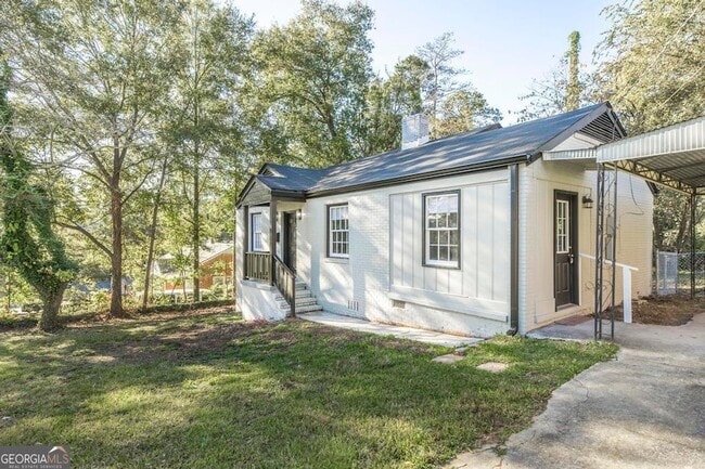 Building Photo - 1930 Northbrook Ave