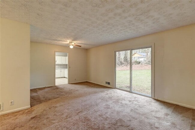 Building Photo - 5805 Singleton Rd