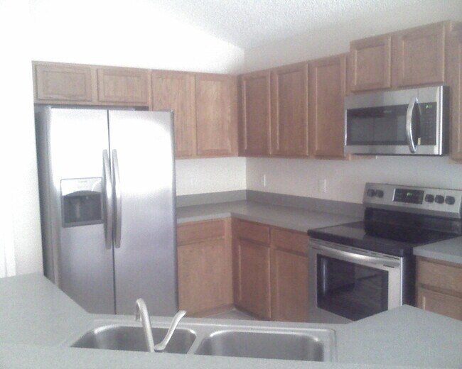 Building Photo - 2424 Cerberus Dr