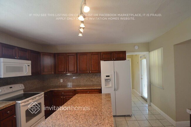 Building Photo - 9000 SW 164th St