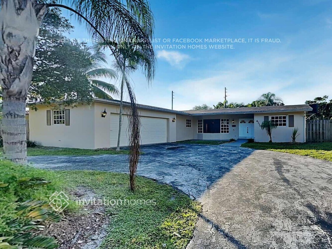 Foto principal - 4710 Madison St