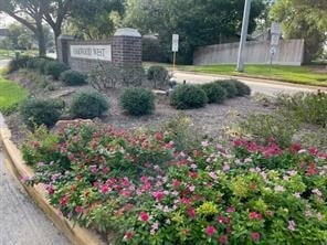 Building Photo - 7411 Creekfield Dr