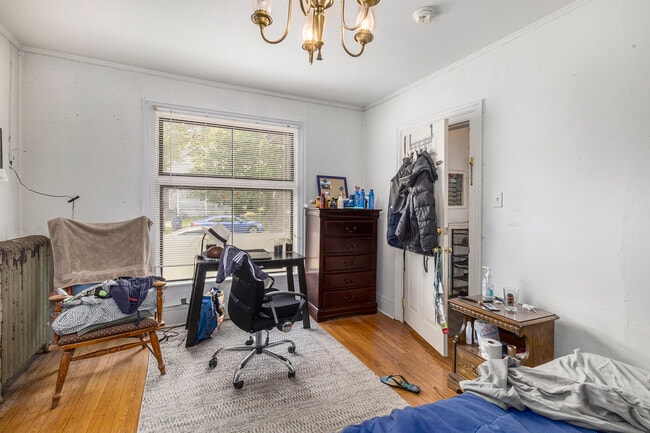 Foto del edificio - 415 N Thayer St