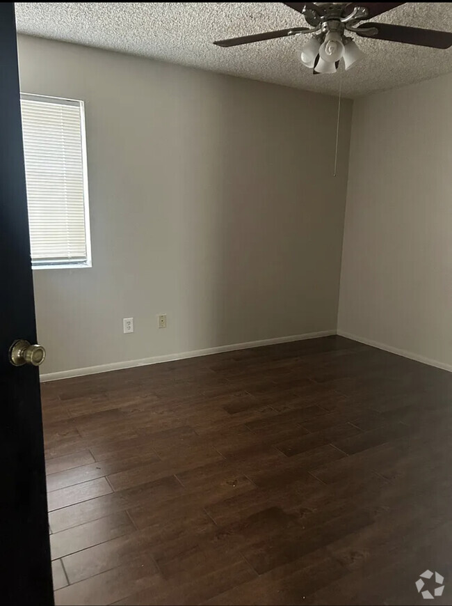 Baker Street Houses For Rent With Wheelchair Access - Bakersfield, Ca 