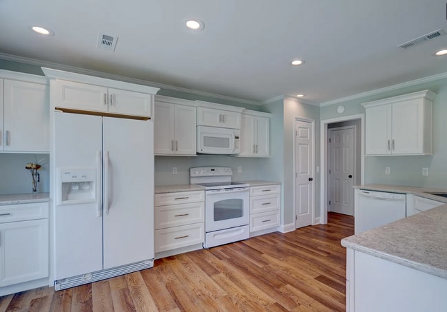 Building Photo - Beautiful Home in Great Neighborhood! Elec...
