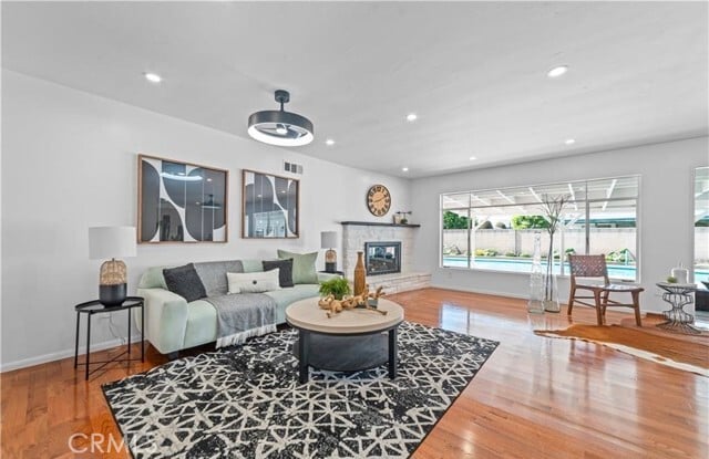 Foto del edificio - 8701 Elmer Ln