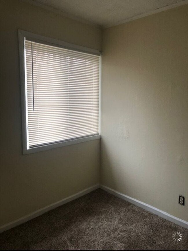 Building Photo - 2 Bedroom 1 Bath in Westland