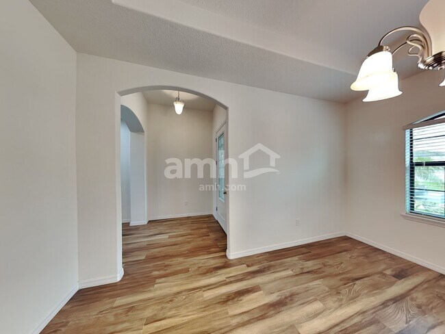 Foto del edificio - 11604 Winterset Cove Drive