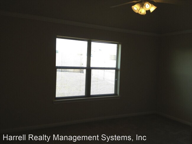 Building Photo - 3 br, 2 bath House - 602 Park Wood