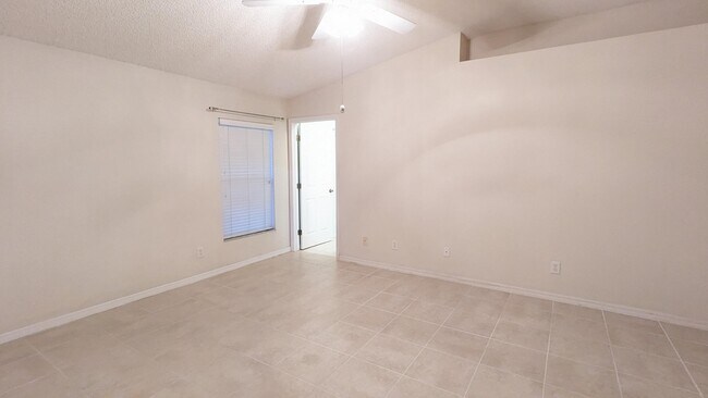 Foto del edificio - 2097 Deercroft Dr