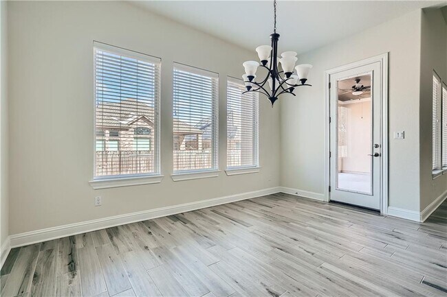Foto del edificio - 1412 Saddlespur Ln