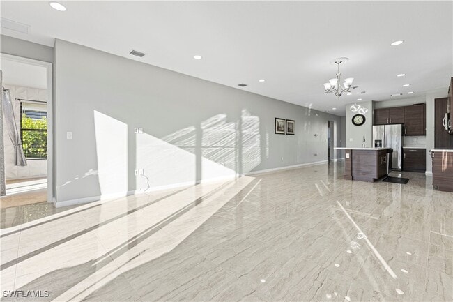 Foto del edificio - 8976 Madrid Cir