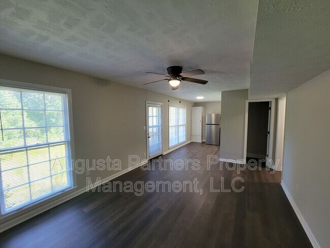Foto del edificio - 428 Pleasant Home Rd