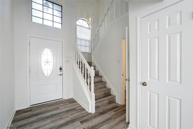 Building Photo - 2151 Surrender Ave