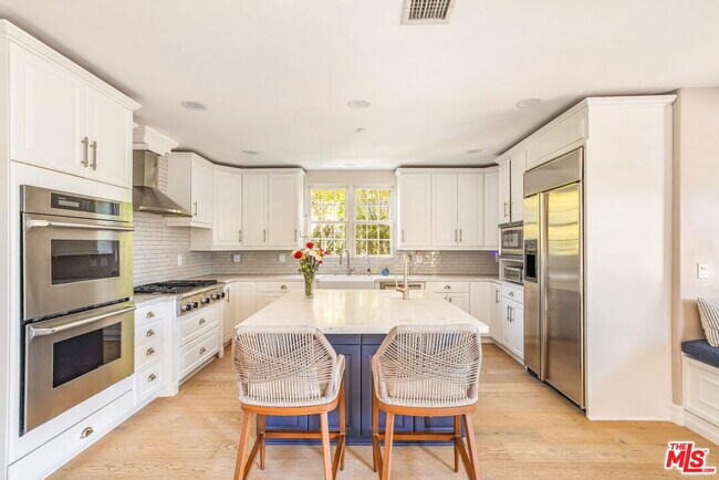 Foto del edificio - 3942 Glenridge Dr