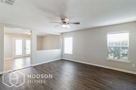 Building Photo - GET 1st FULL MONTH FREE! - 3883 Marsh Bluf...