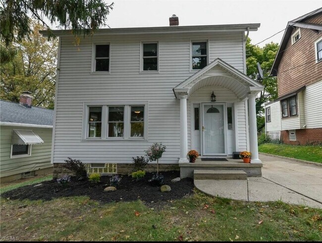 Foto del edificio - Beautiful home for lease