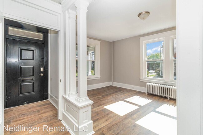 Building Photo - 5 br, 1 bath House - 530 Seneca Street