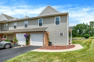 Building Photo - 1556 MacIntosh Way