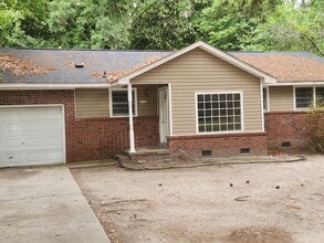 Building Photo - 312 Hickory Ridge Dr