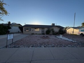 Building Photo - 2917 Leo St