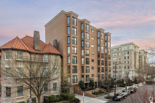 Building Photo - Wyoming Plaza