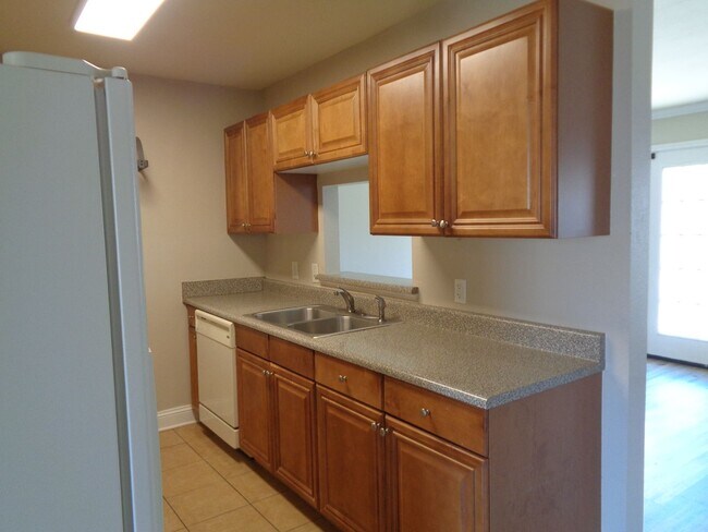 Foto del edificio - Great Location / Close to Hwy 85 & I-10