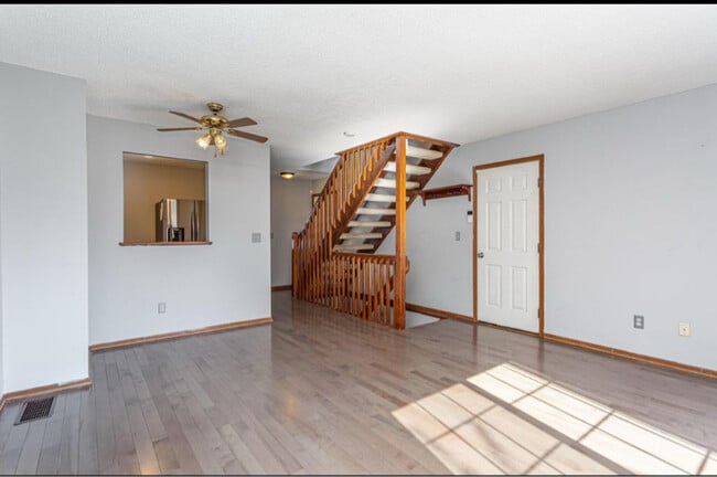 Building Photo - 1784 Ridgebury Dr