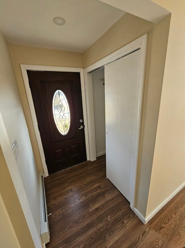 Foto del edificio - 1230 Smyth Rd