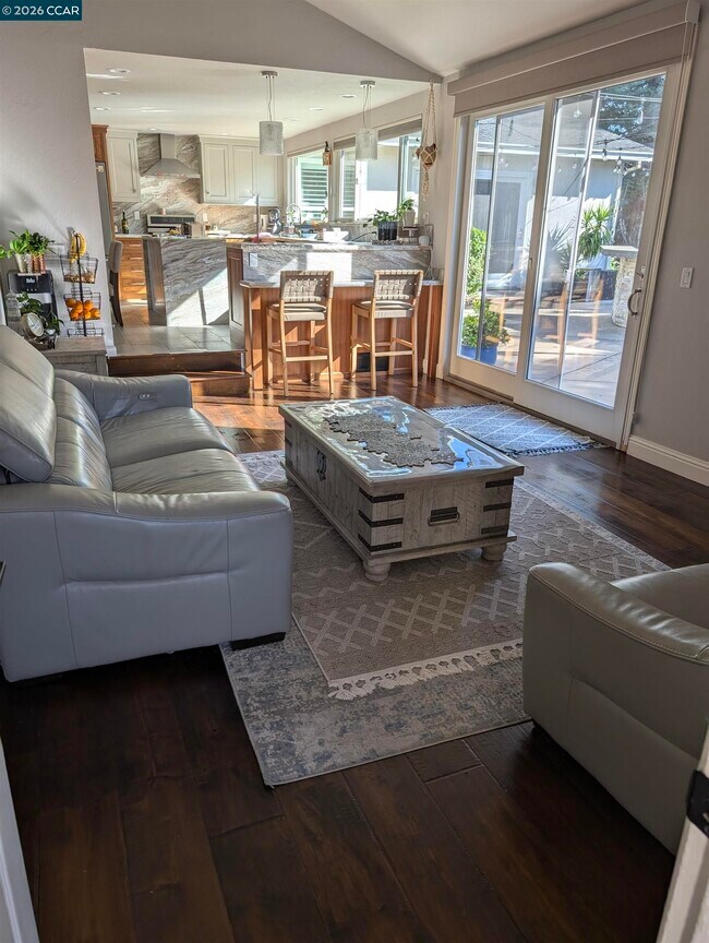 Foto del edificio - 24 Barcelona Ct