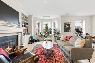 Building Photo - 238 Marlborough St