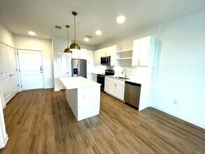 Building Photo - 1101 Abbeyglen Castle Dr