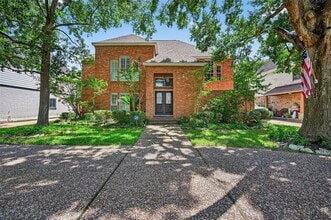 Building Photo - 1035 Flagmore Dr