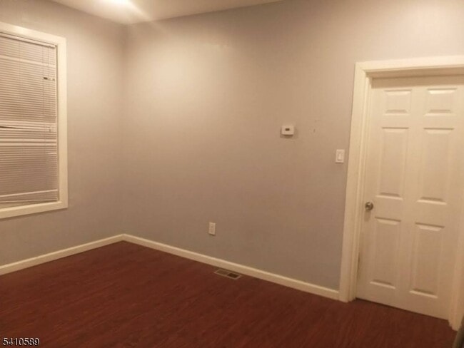 Building Photo - 712 S Park St