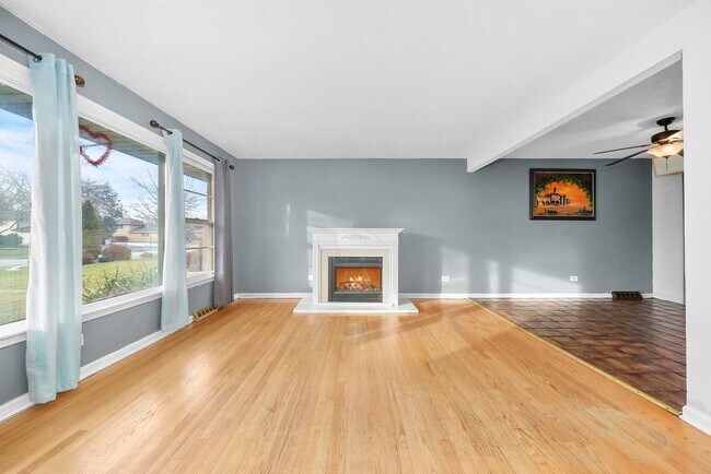 Foto del edificio - 10613 S Lori Ln